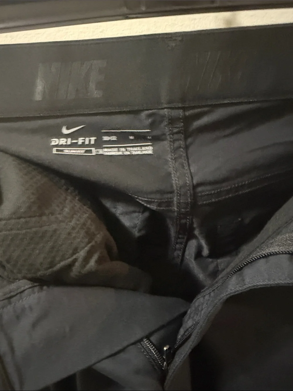 Nike Men’s Black Straight-Leg Pants Size 30/32